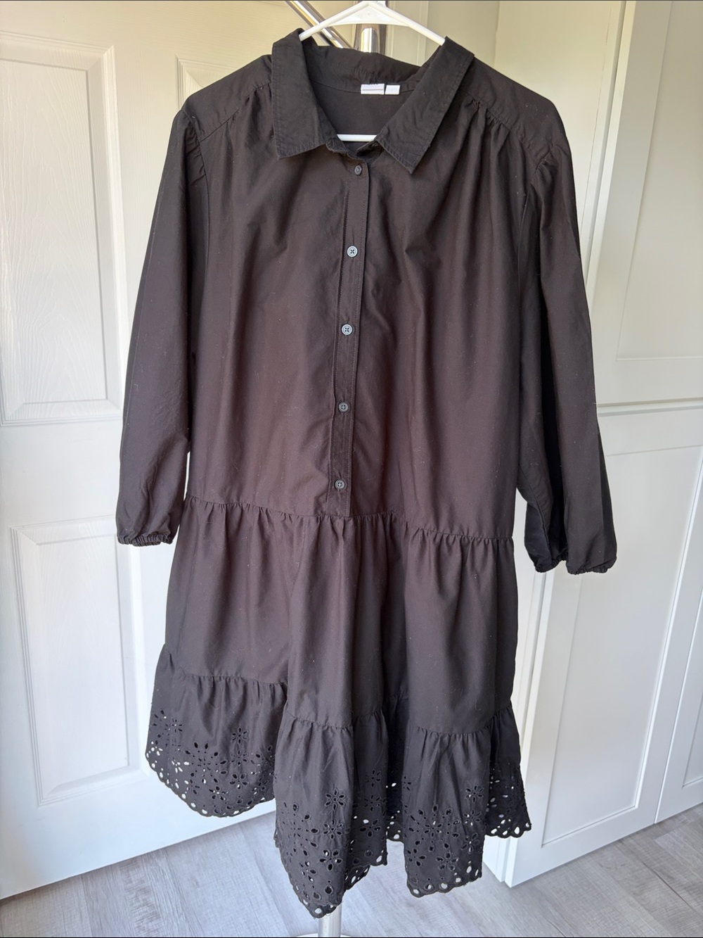 GAP Black Tiered Eyelet Shirt Dress, Size. XXL.